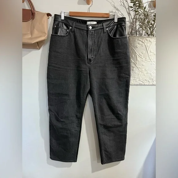 Abercrombie & fitch Curve Love Ankle Straight two toned black jean/leather pants - Picture 2 of 10